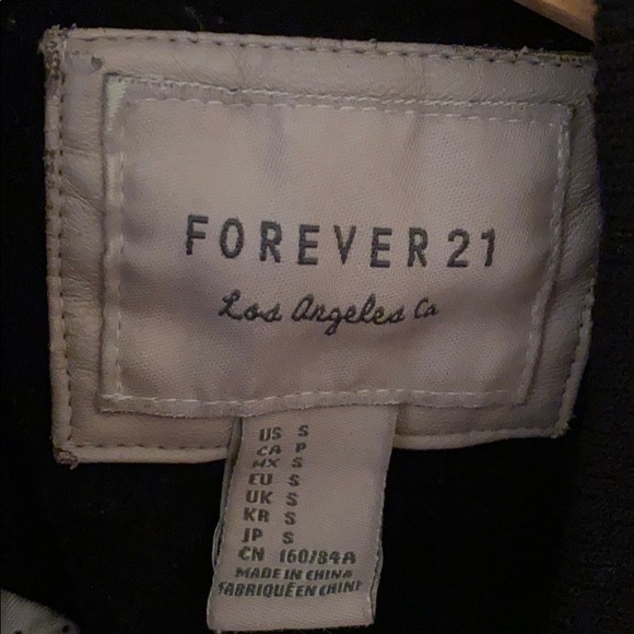 Woman’s Boomer Jacket - Picture 5 of 12